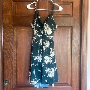 Cupshe floral mini dress. Size small open back